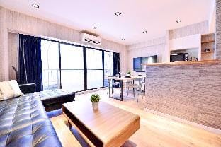 Lux 2BR Penthouse/Imperial Palace/7Pax/3mins Sub Apartment in Japan