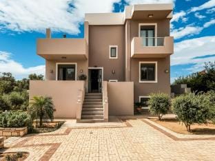 Villa in Crete with Stunning Views  Privacy Villa in Rethymno