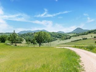 Country escape in Matelica Apartment in Umbria