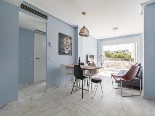 Modern Coastal Getaway Apartment in Alacantí