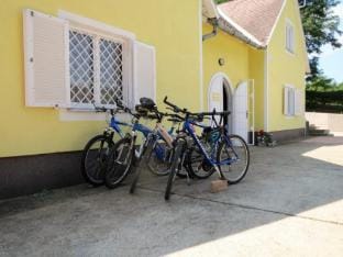 Holiday Home near Lake and Volcano Area Vacation rental in Hungary