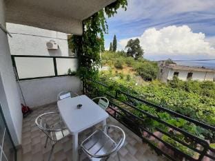 Amazing apartment in Mpenitses with terrace Apartment in Corfu, Greece