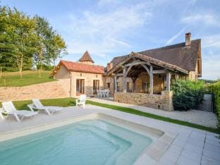 Vineyards and Valleys A French Hide-In Vacation rental in Nouvelle-Aquitaine