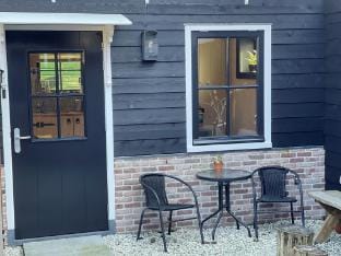 Inviting chalet in Monnickendam with garden Vacation rental in North Holland (province)