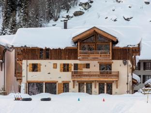 Alpine Chalet with Spa and pets Vacation rental in Peisey-Nancroix