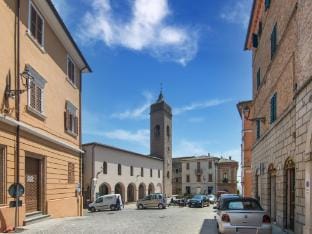 Villa in Ostra Vetere with Pool and Jacuzzis Vacation rental in Umbria
