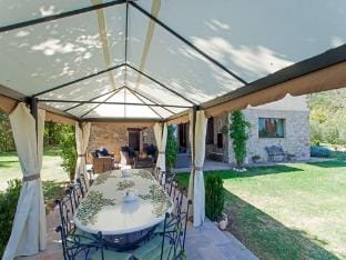 Stylish Cetona Apartment with Pool Vacation rental in Umbria
