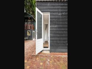Charming holiday home in Poortugaal with garden Vacation rental in Rotterdam