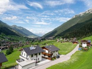 Apartment in Neustift near Ski Lift Apartment in Neustift im Stubaital