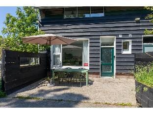 Cozy 4-Person Stay at Rustenpolder Apartment in Vrouwenpolder