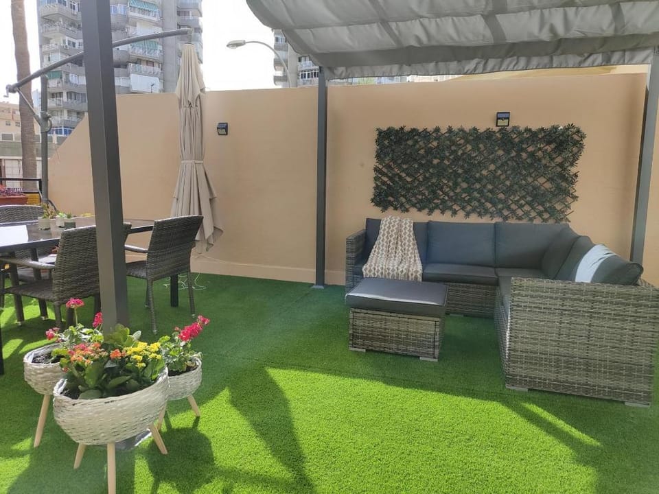 City Central Apartment with large patio Apartment in Torremolinos
