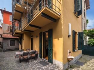 Belvilla by OYO Casa Cristina Meina Centro 4 Apartment in Lombardy