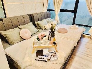 CityView Midvalley Getaway Modern 2BR Suite8-11pax Vacation rental in Johor Bahru