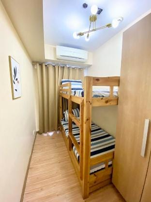 Azure 2bedrooms Suite Sm/CityView Apartment in Paranaque