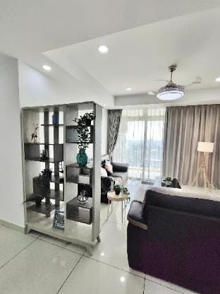 Exquisite 4-BR Level 32 in KSL(Wifi) Vacation rental in Johor Bahru