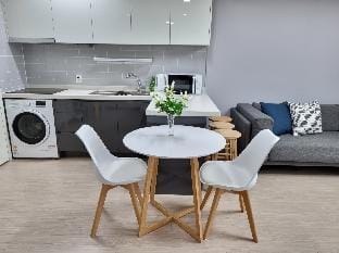 J11A Yeosu Ubless 30-pyeong Deluxe Room 2 Ocean View Room Apartment in South Korea