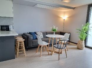 J11A Yeosu Ubless 30-pyeong Deluxe Room 2 Ocean View Room Apartment in South Korea