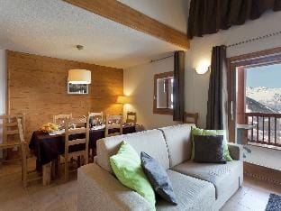 Chalet in France with Premium Alpine Comfort Apartment in Sainte-Foy-Tarentaise