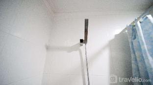 Strategic Studio @ High Point Serviced By Travelio Apartment in Surabaya
