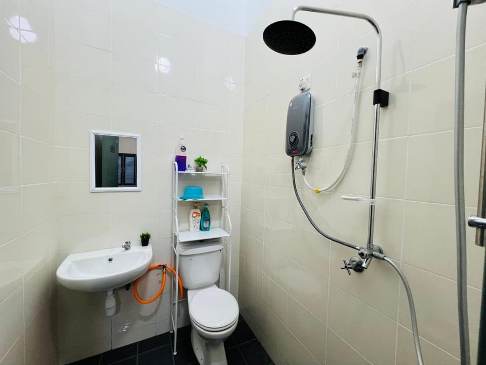 khalish homestay Vacation rental in Johor