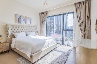 Elite LUX Holiday Homes - Upscale & Stylish 2BR Dubai Hills Apartment in Dubai