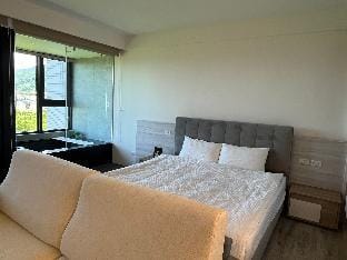 Pure Hotspring_宜蘭頭城純享溫泉居/有夜景陽台景/頂樓有付費無邊際泳池 Vacation rental in Taiwan, Province of China