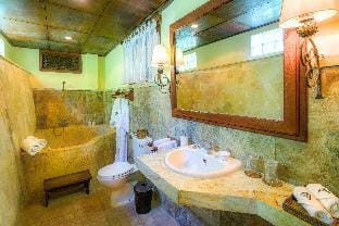 Cozy 1 BR Deluxe Room Ubud NE32A Villa in Sukawati