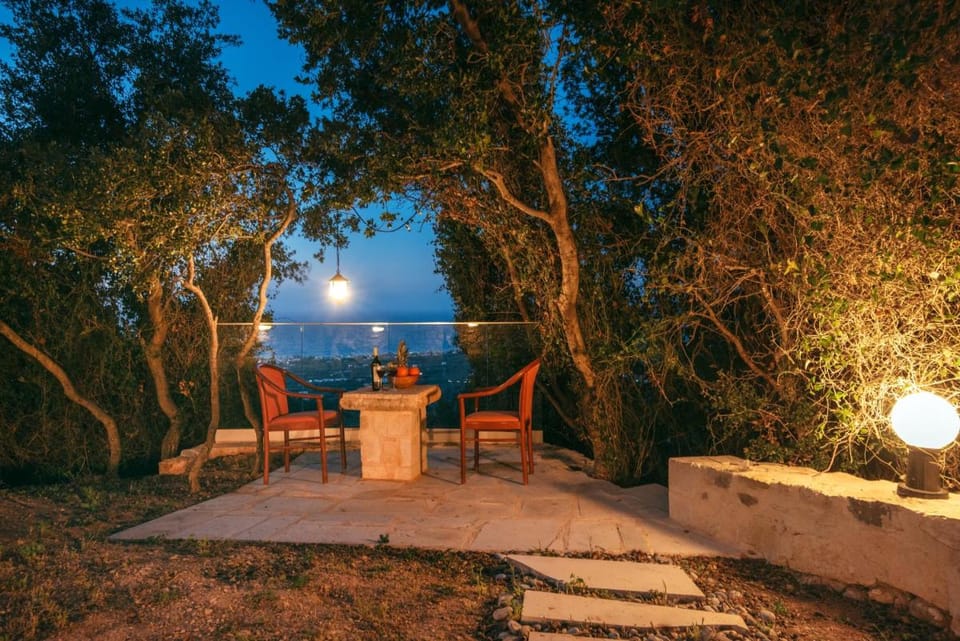 Maroulas Natura Palace Apartment in Crete
