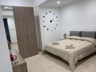 O'Clock b&b House Vacation rental in Sliema