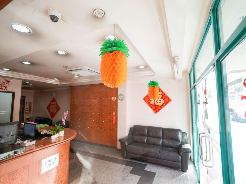 Amrise Hotel(Check in at 10PM, Check out at 9AM) Hotel in Singapore