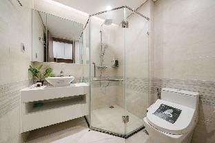 Shendo 2BR Metropolis City View Family Apartment Ba Dinh Apartment in Hanoi