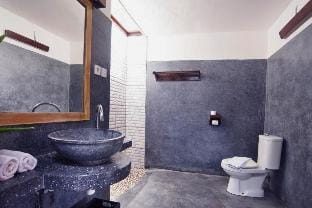 Cozy 1 BR Deluxe Room ZN27A Apartment in Pemenang