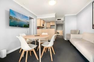 City Skyline Views CBD Apartment - 1602 Vacation rental in Surry Hills