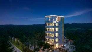 Gangneung Grande Mare Pool Villa Bed and Breakfast in South Korea