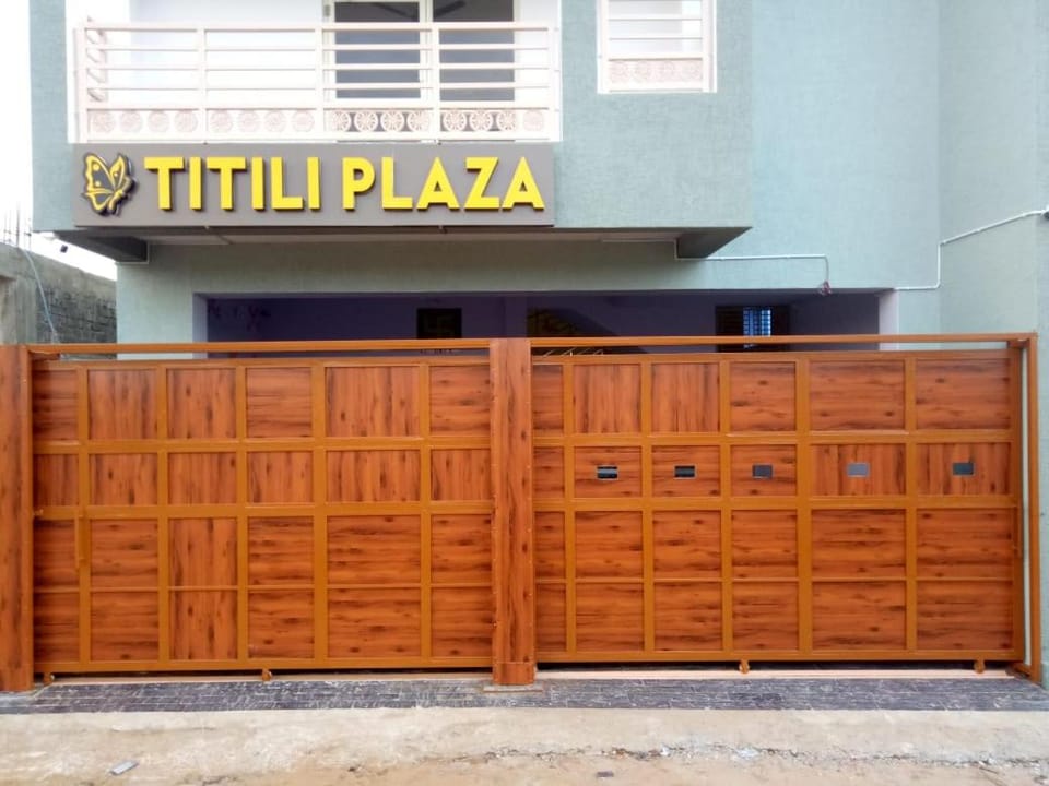 TITILI PLAZA Apartment in Puri