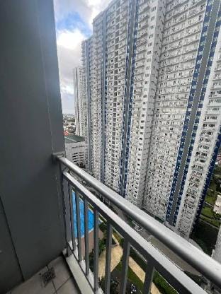 SM North PS4 & Netflix (Grass Residences) Tower 5 Apartment in Quezon City