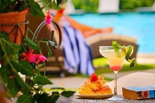 Luxury 1 BR Deluxe Room Pool View #D14 Villa in Bali