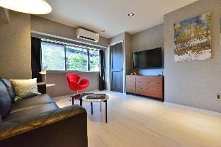 Ideal 2-bedroom apartment in the heart of Roppongi Apartment in Kanagawa Prefecture