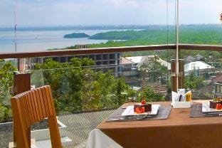 Entire 1 BR Private Pool & Hot tube #D16 Villa in Kuta Selatan