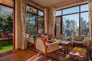 Sanjwat Homestays Largest 5BR Luxury Orchard Villa Villa in Uttarakhand