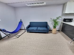 J100A Yeosu Ubless 30-pyeong Deluxe Room 2 Ocean View Room Apartment in South Korea