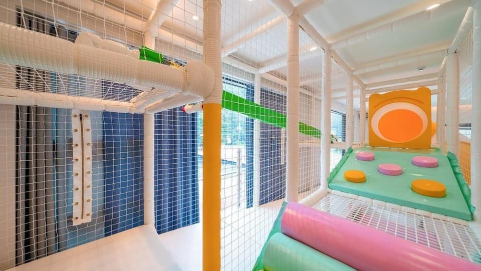 Gapyeong Tinkerbell Kids Pool Villa(가평 팅커벨 키즈 풀빌라 ) Bed and Breakfast in Gyeonggi-do