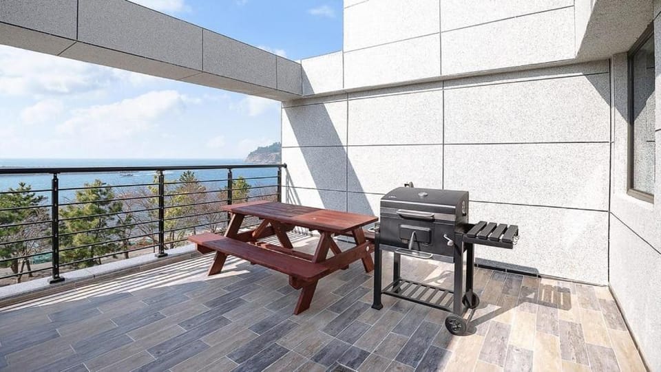 Namhae Annyeong Noeul Pool Villa Bed and Breakfast in South Korea