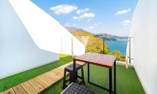 Star Marine Pool Villa Bed and Breakfast in South Korea