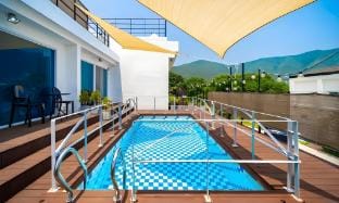 Star Marine Pool Villa Bed and Breakfast in South Korea