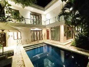 Dzawani Villa Seminyak Villa in Kuta