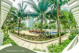 Azure-1BR w/ gate access pool front Apartment in Paranaque