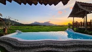 Rumah Bendang - Private Pool, Scenic View, Wi-Fi Villa in Kedah