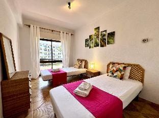 VILAMOURA PALM TREE WITH POOL by HOMING Apartment in Quarteira
