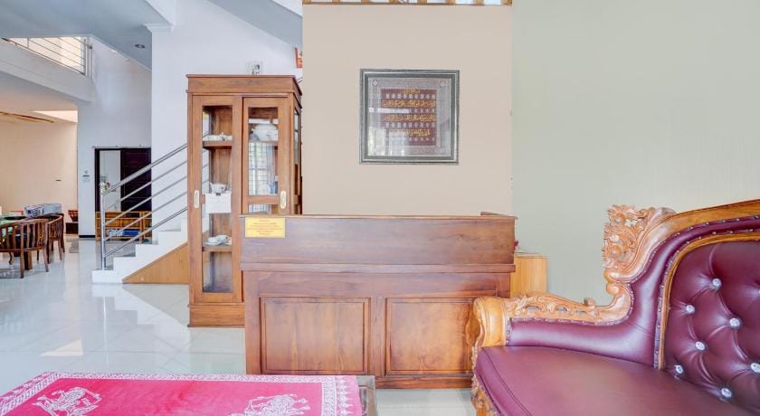 OYO Life 93083 Nova Jaya 3 Homestay Syariah Hotel in East Java